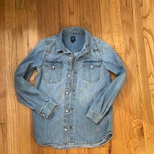 Gap Kids- girls pearl snap shirt (L)
